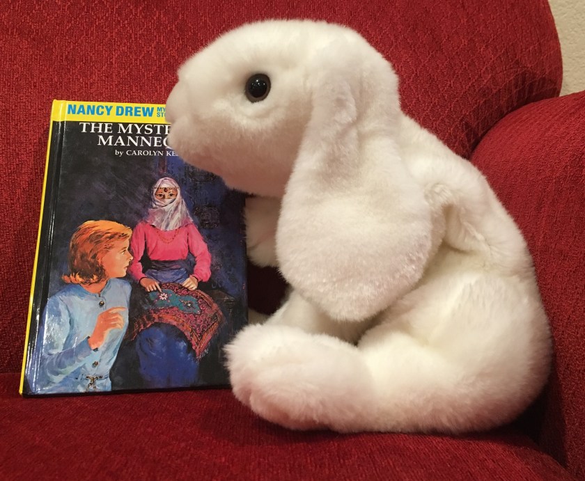 Marshmallow rates The Mysterious Mannequin by Carolyn Keene (Book #47 of Nancy Drew Detective Stories) 95%.