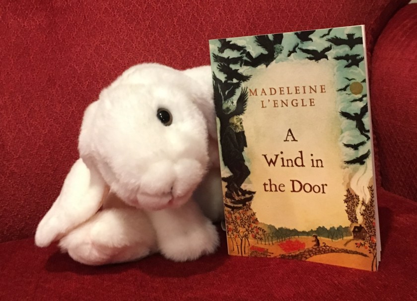Marshmallow reviews A Wind in the Door by Madeleine L’Engle.