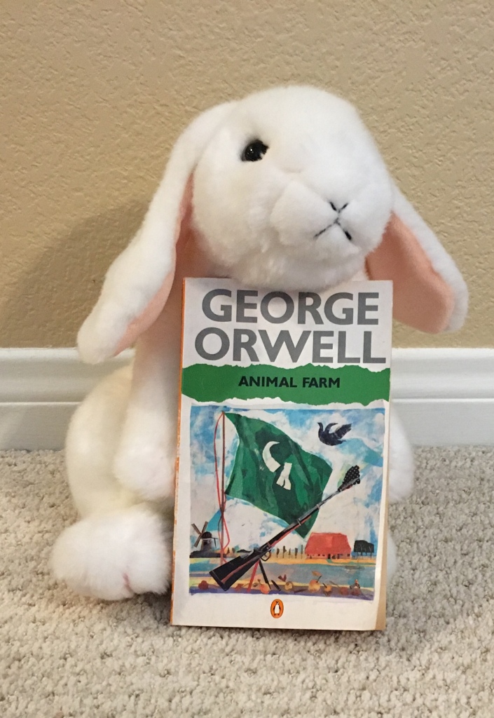 Marshmallow reviews Animal Farm by George Orwell. 