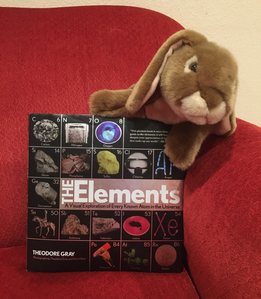 Caramel reviews The Elements: A Visual Exploration of Every Known Atom in the Universe by Theodore Gray. 