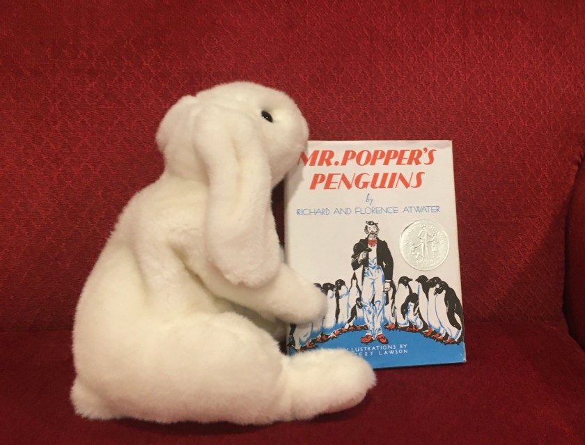 Marshmallow reviews Mr Popper's Penguins by Richard and Florence Atwater, illustrated by Robert Lawson. 