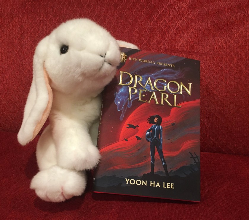 Marshmallow reviews Dragon Pearl by Yoon Ha Lee.