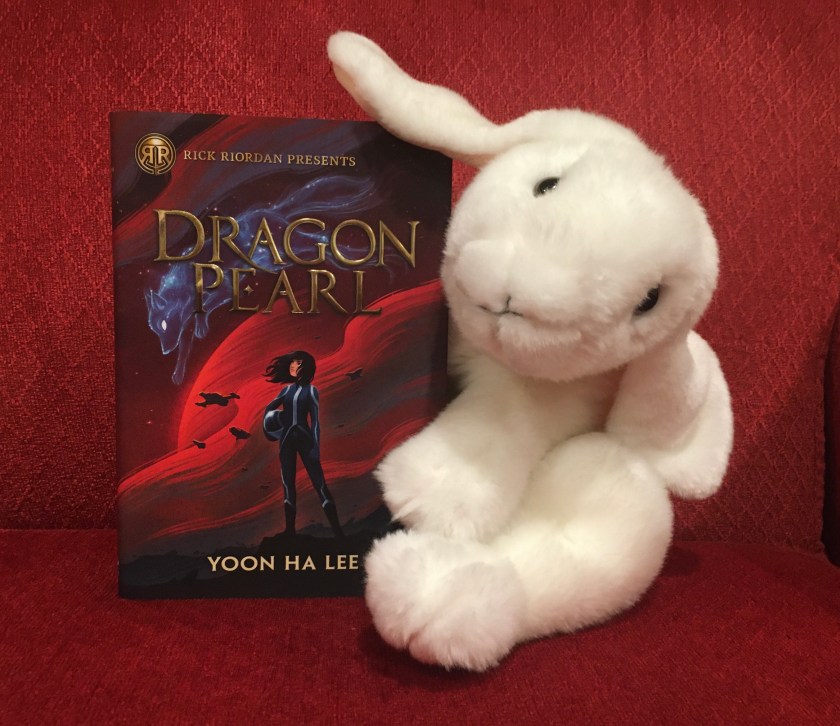 Marshmallow rates Dragon Pearl by Yoon Ha Lee 90%. 