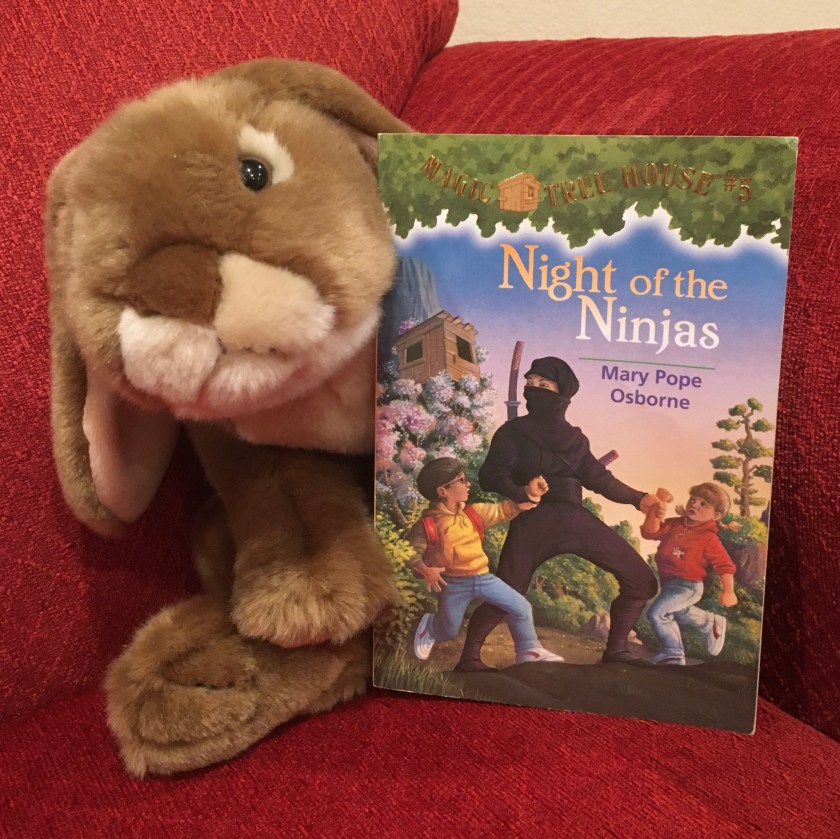 Caramel reviews Night of the Ninjas (Magic Tree House #5) by Mary Pope Osborne.