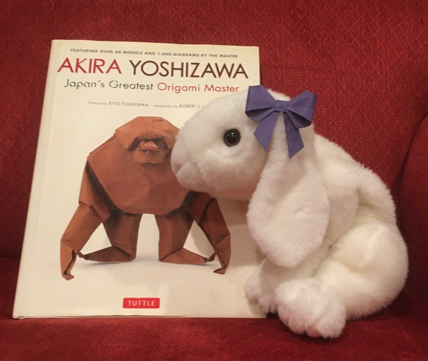 Marshmallow rates Akira Yoshizawa: Japan’s Greatest Origami Master, with text, diagrams, and models by Akira Yoshizawa, 100%.