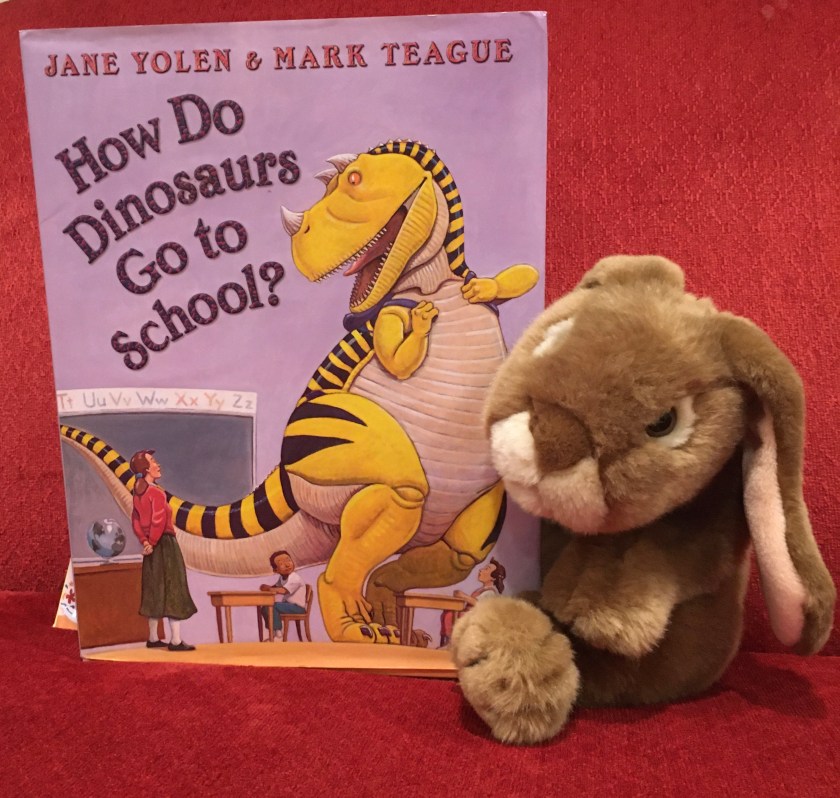 Caramel reviews How Do Dinosaurs Go To School? (2007),  written by Jane Yolen and illustrated by Mark Teague. 