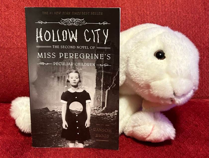 Marshmallow reviews Hollow City: The Second Novel of Miss Peregrine's Peculiar Children by Ransom Riggs.