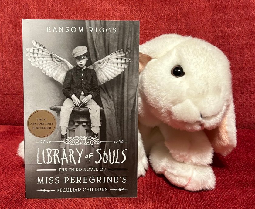 Marshmallow reviews Library of Souls: The Third Novel of Miss Peregrine’s Peculiar Children by Ransom Riggs.