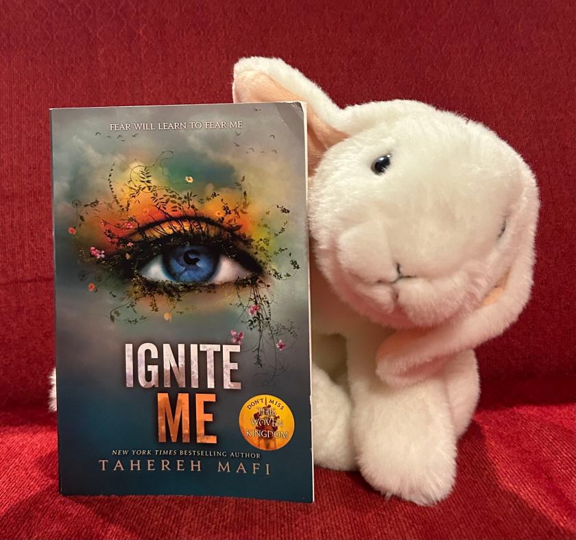 Marshmallow reviews Ignite Me by Tahereh Mafi.