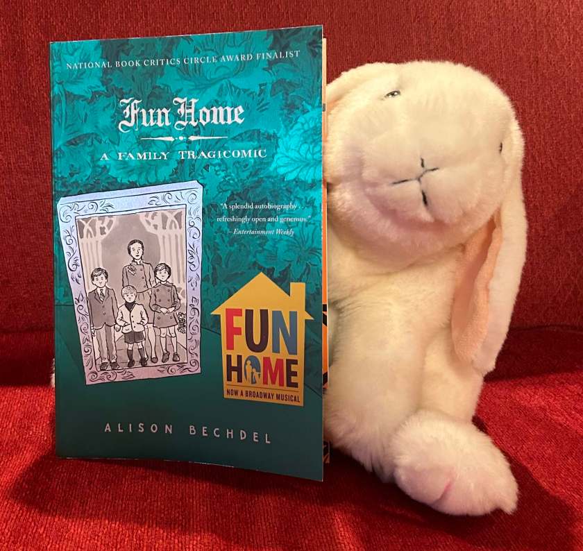 Marshmallow rates Fun Home: A Family Tragicomic by Alison Bechdel 90%. 