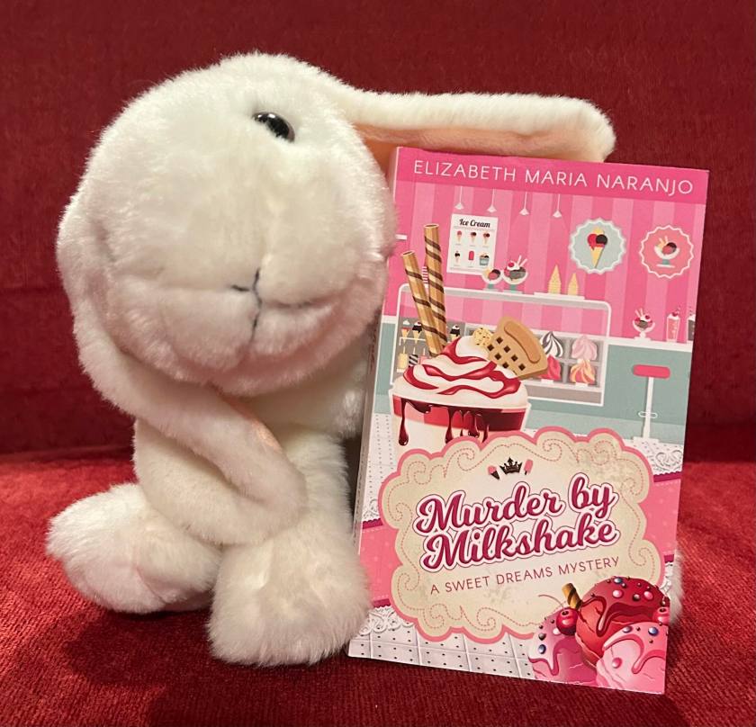 Marshmallow rates Murder by Milkshake: A Sweet Dreams Mystery by Elizabeth Maria Naranjo 100%.