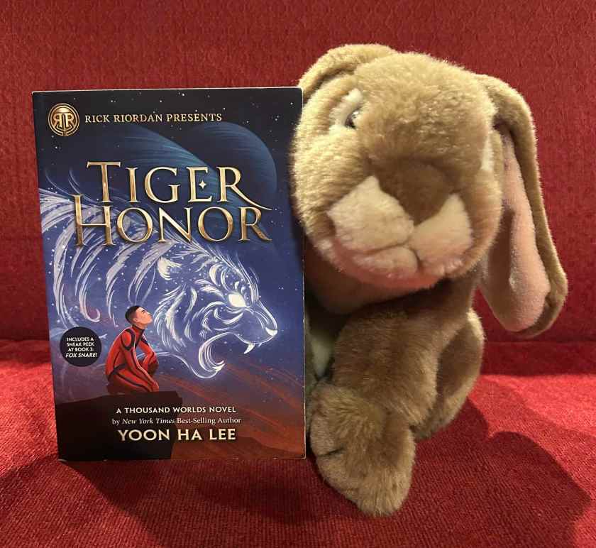 Caramel reviews Tiger Honor by Yoon Ha Lee.