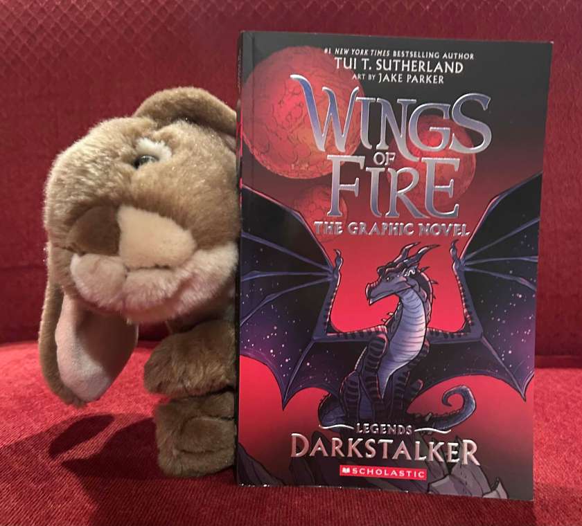 Caramel reviews Darkstalker: The Graphic Novel by Tui T. Sutherland and Jake Parker. 