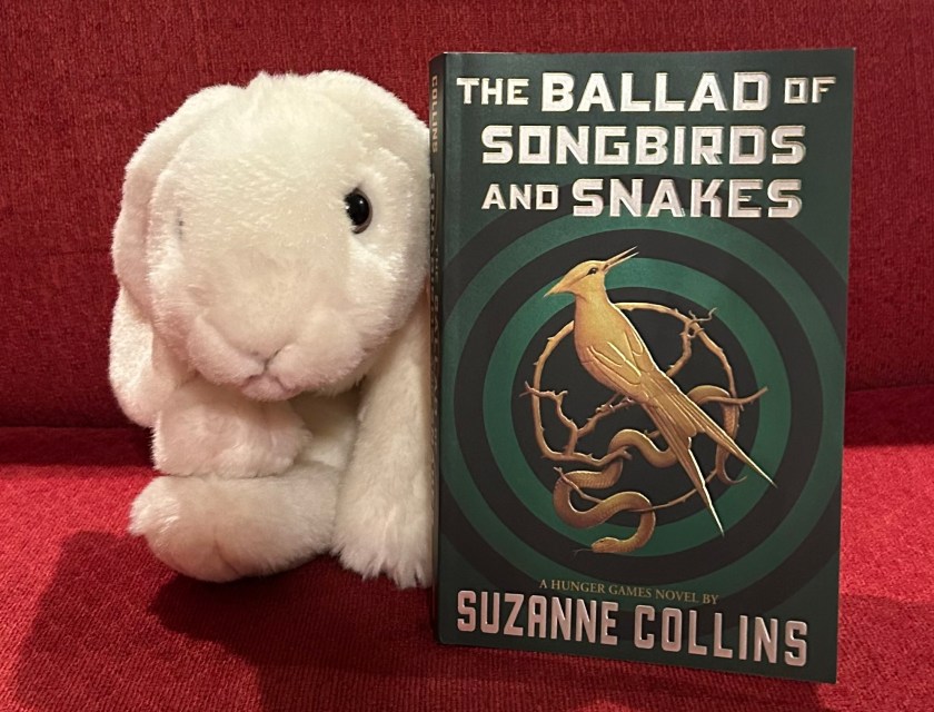 Marshmallow reviews The Ballad of Songbirds and Snakes by Suzanne Collins.