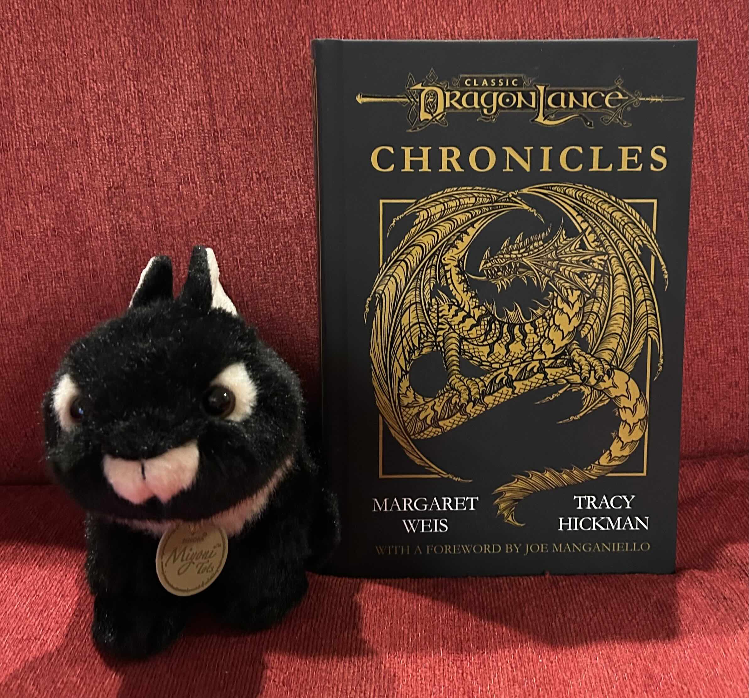 Midnight reviews Dragonlance Chronicles by Margaret Weis and Tracy
