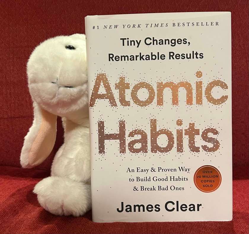 Marshmallow reviews Atomic Habits: An Easy & Proven Way to Build Good Habits & Break Bad Ones by James Clear.