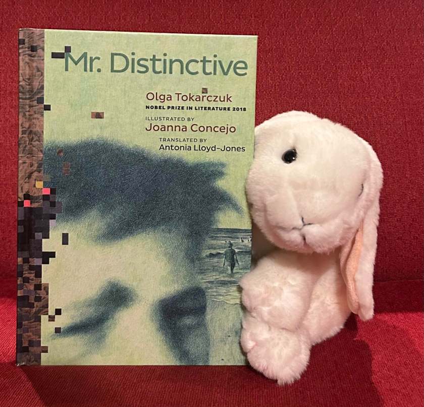 Marshmallow rates Mr. Distinctive, written in Polish by Olga Tokarczuk, illustrated by Joanna Concejo, and translated into English by Antonia Lloyd-Jones 100%.